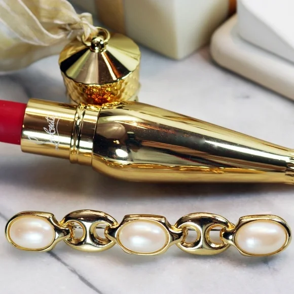 ⚜️PAOLO GUCCI Simulated Pearl Gold Tone Brooch ✨